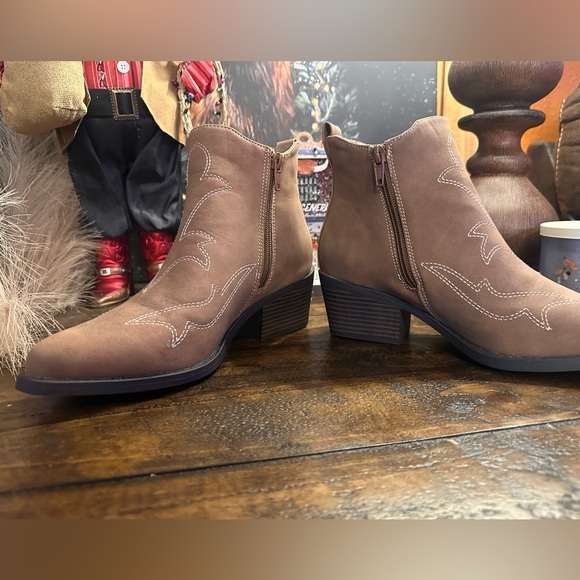 Booties - Picture 2 of 6